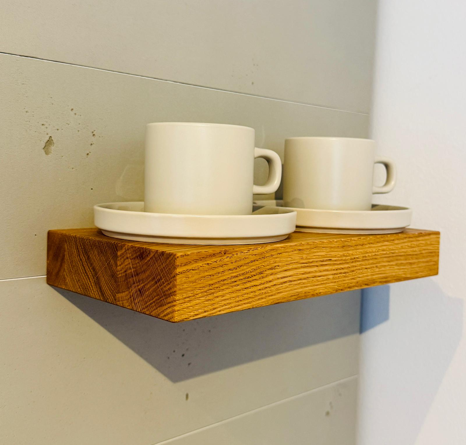 Schwebende Wandregale aus massiver Eiche - Unsichtbare Befestigung, einfache Montage