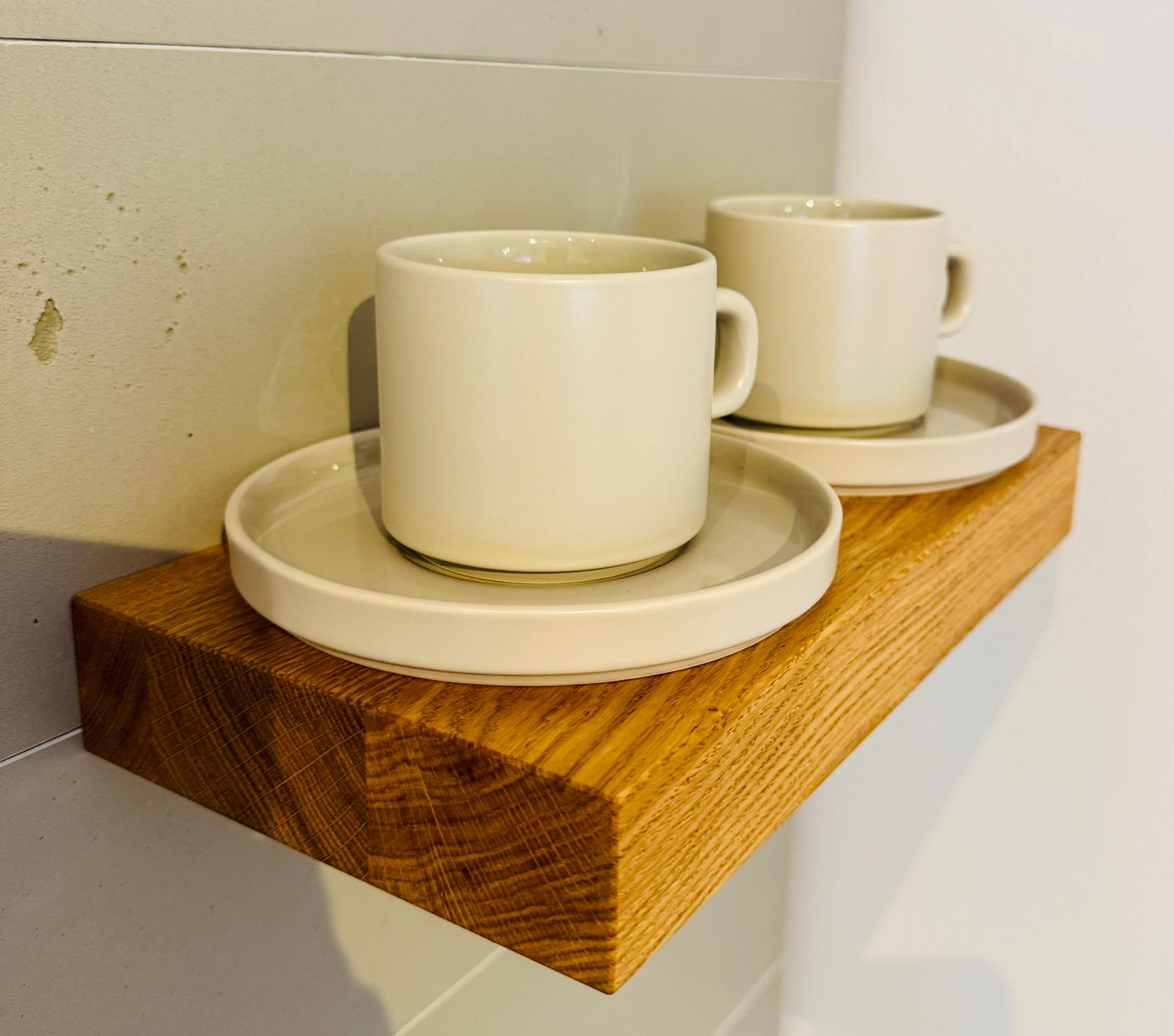 Schwebende Wandregale aus massiver Eiche - Unsichtbare Befestigung, einfache Montage