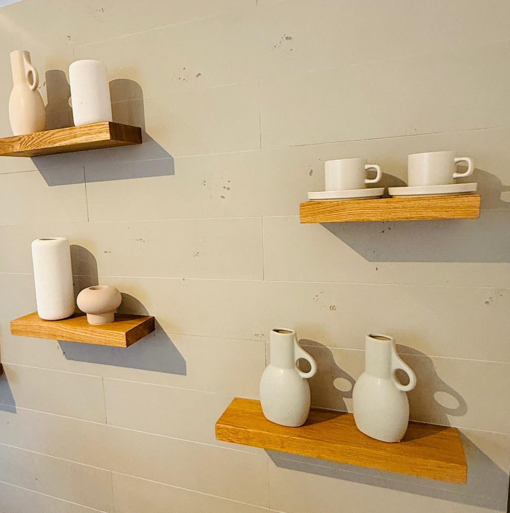 Schwebende Wandregale aus massiver Eiche - Unsichtbare Befestigung, einfache Montage