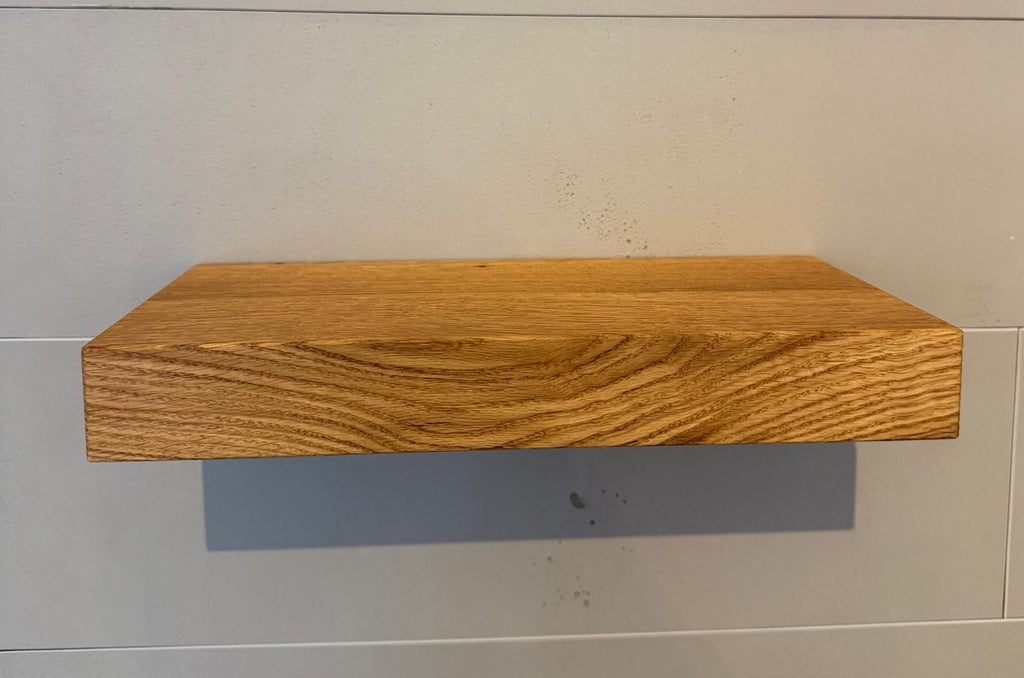 Schwebende Wandregale aus massiver Eiche - Unsichtbare Befestigung, einfache Montage