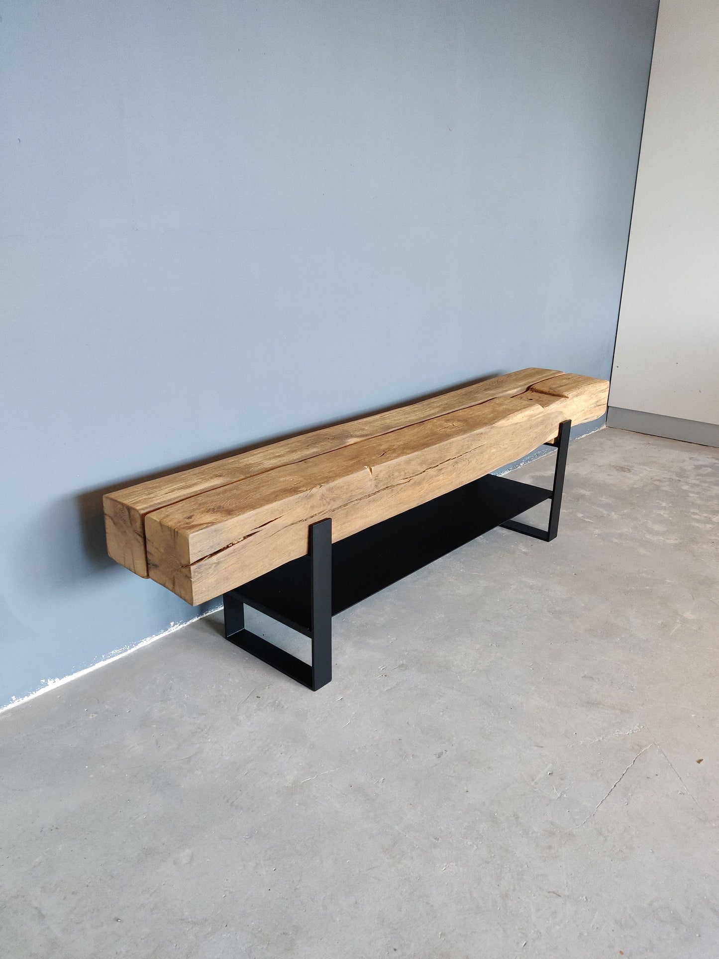 TV Lowboard Bank Sideboard Konsolentisch Couchtisch Eiche Eichenbalken Stahl Industriell Loft Echtholz