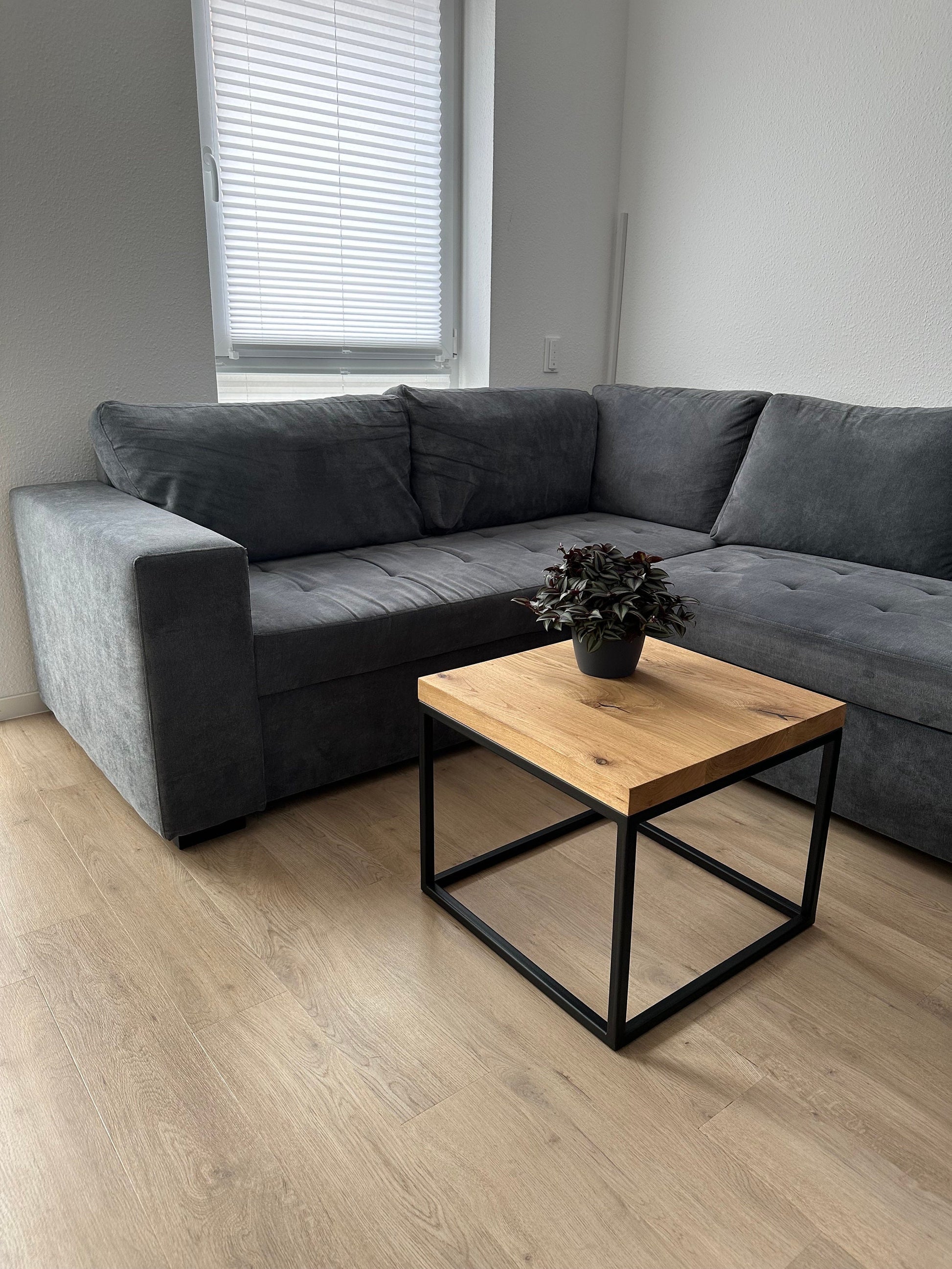 Couchtisch Cube Eichenholz Massivholz Stahl
