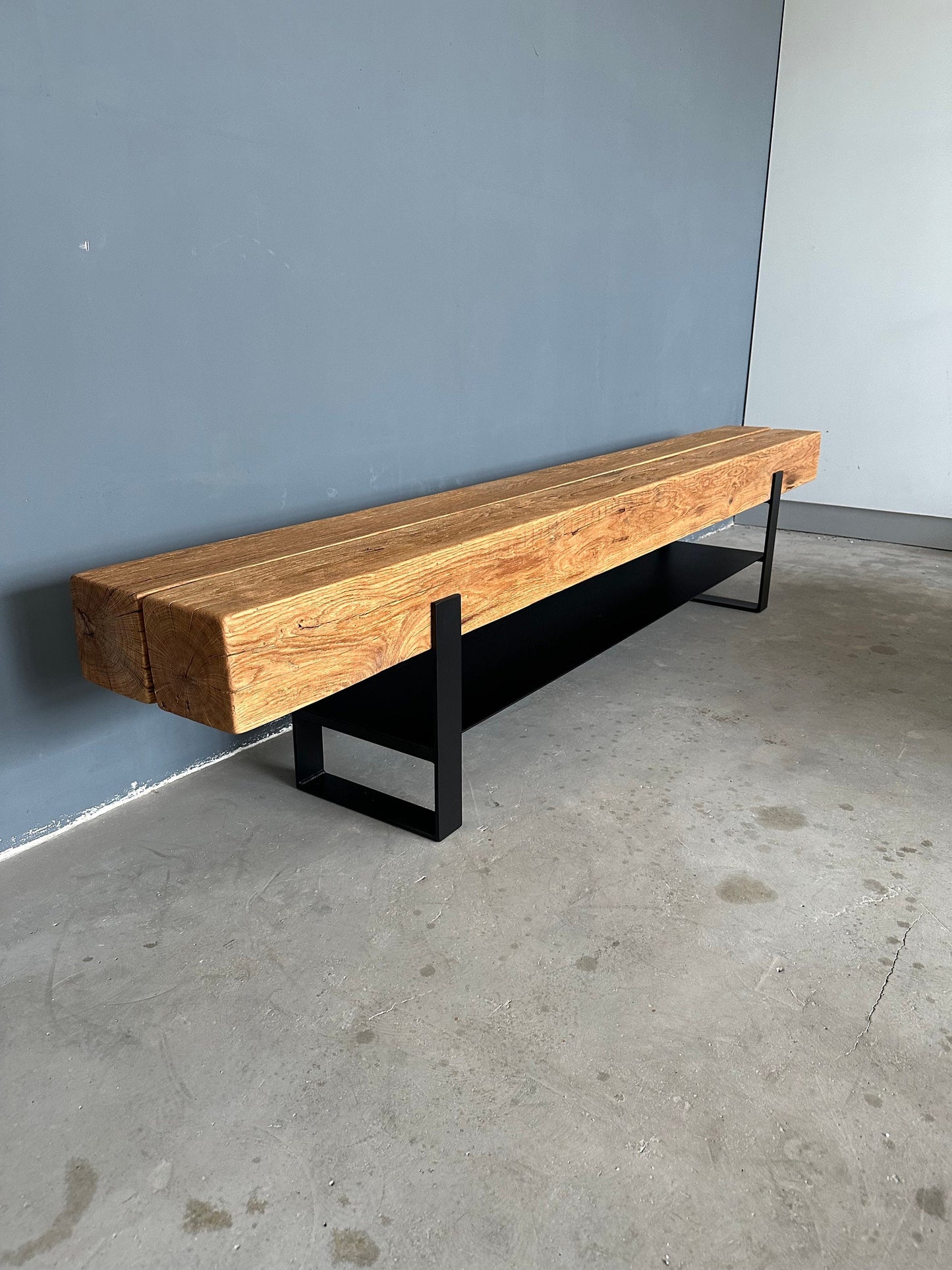 TV Lowboard Bank Sideboard Konsolentisch Couchtisch Eiche Eichenbalken Stahl Industriell Loft Echtholz