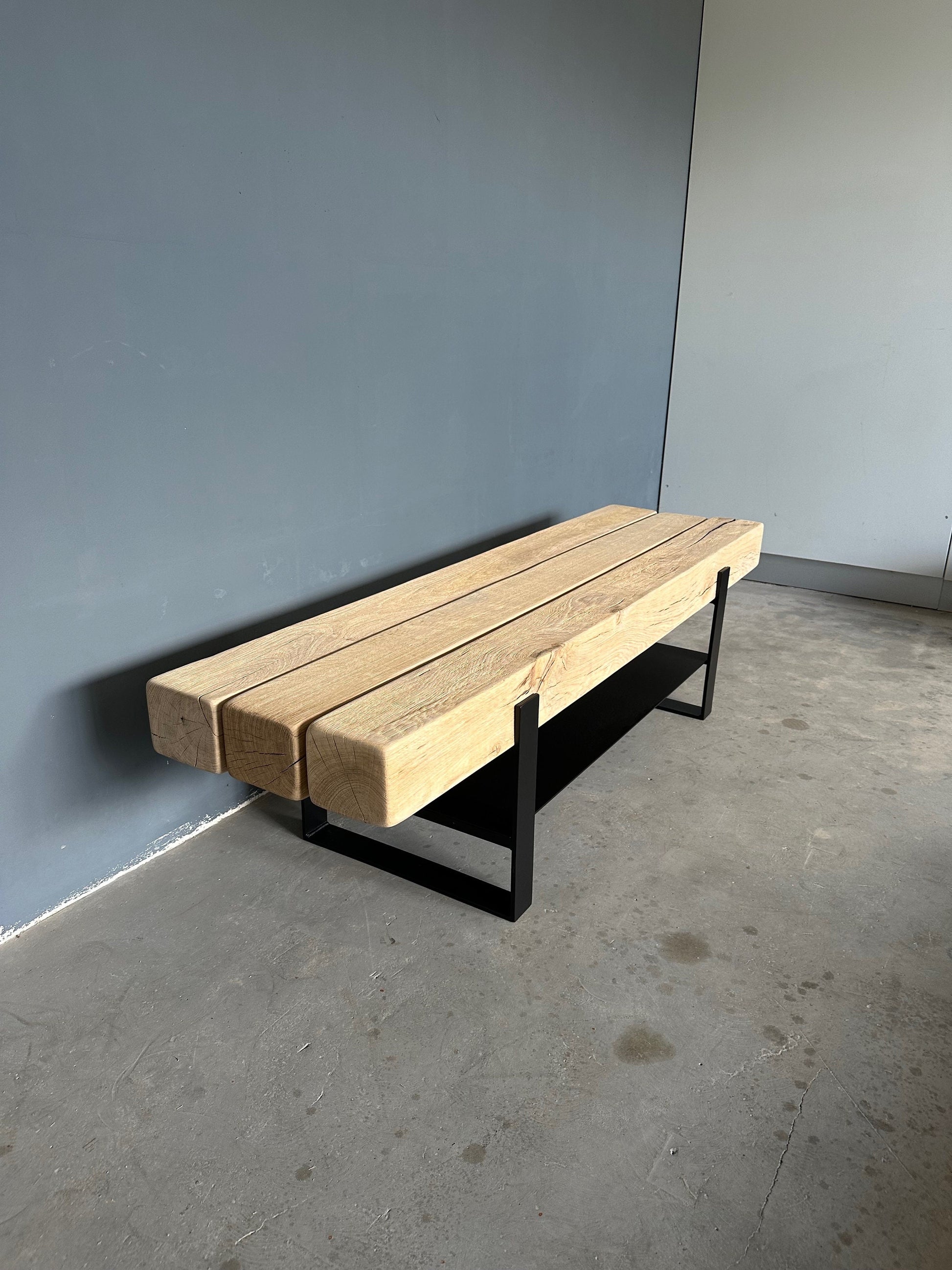 TV Lowboard Bank Sideboard Konsolentisch Couchtisch Eiche Eichenbalken Stahl Industriell Loft Echtholz