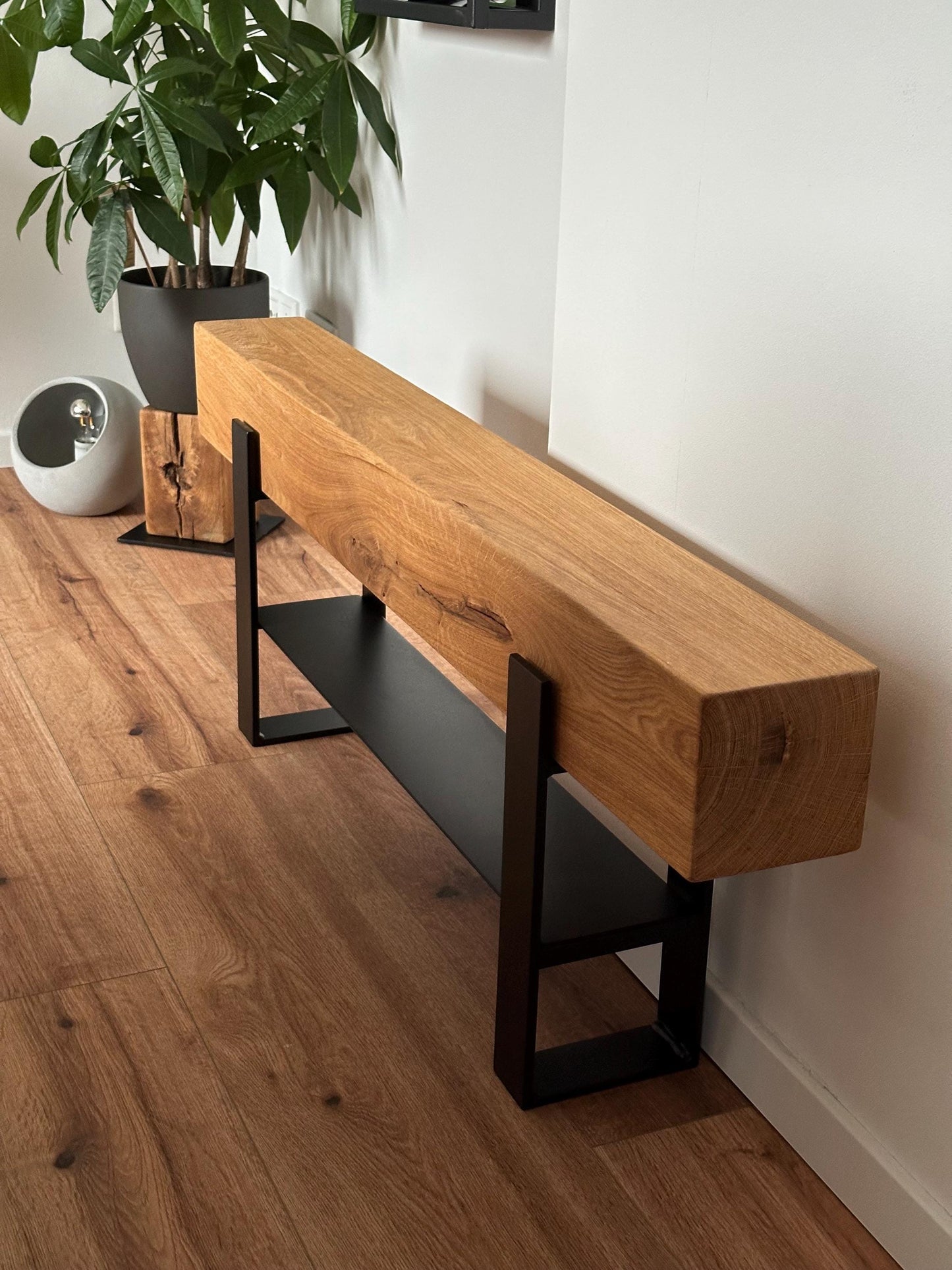 TV Lowboard Bank Sideboard Konsolentisch Couchtisch Eiche Eichenbalken Stahl Industriell Loft Echtholz