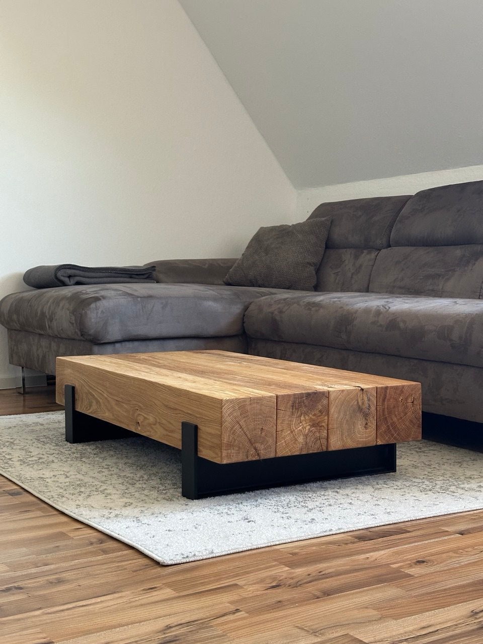 Couchtisch Beistelltisch Konsolentisch Eiche Eichenbalken Stahl